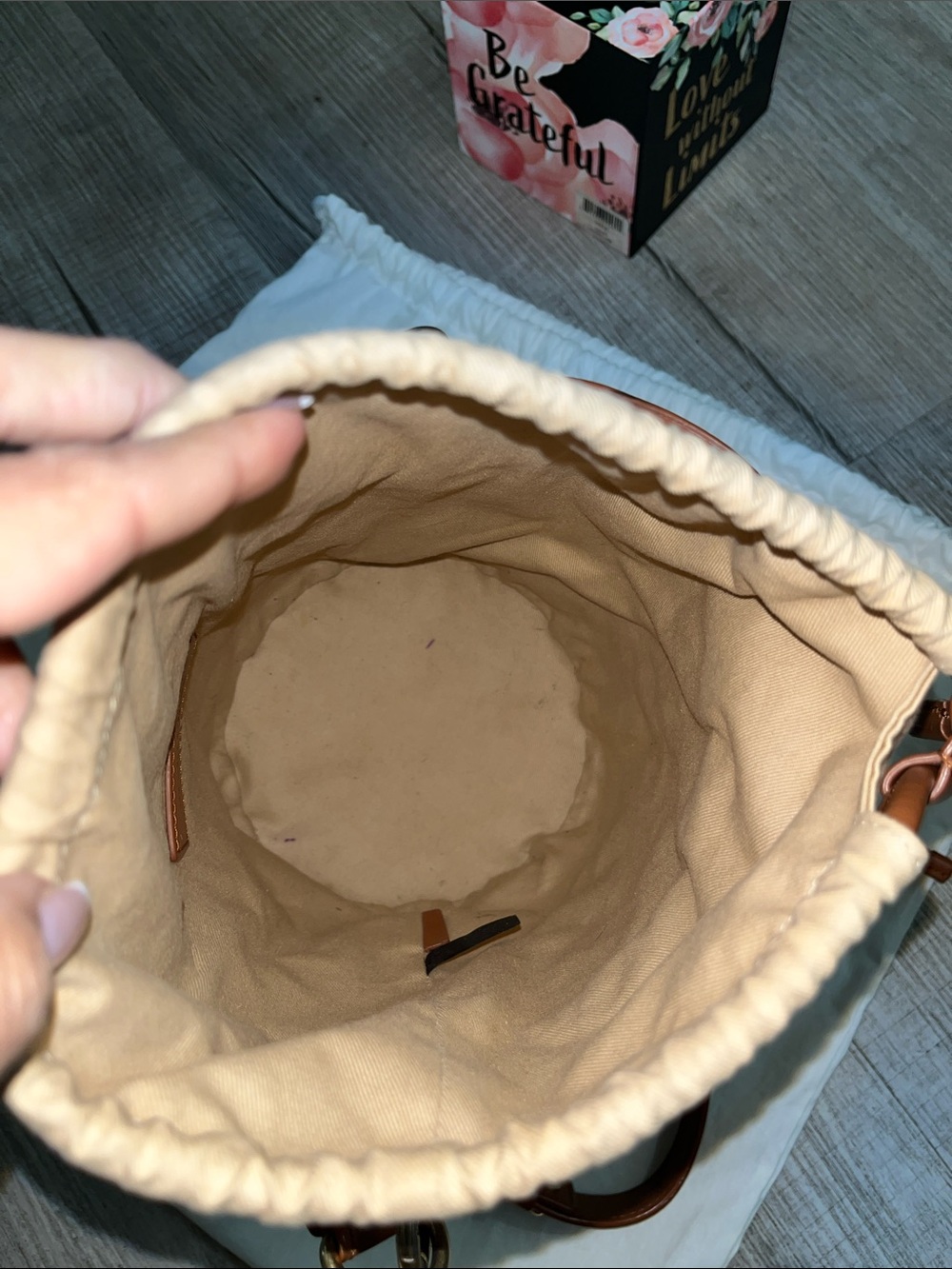 See By Chloe Bucket Bag - Picture 9 of 14